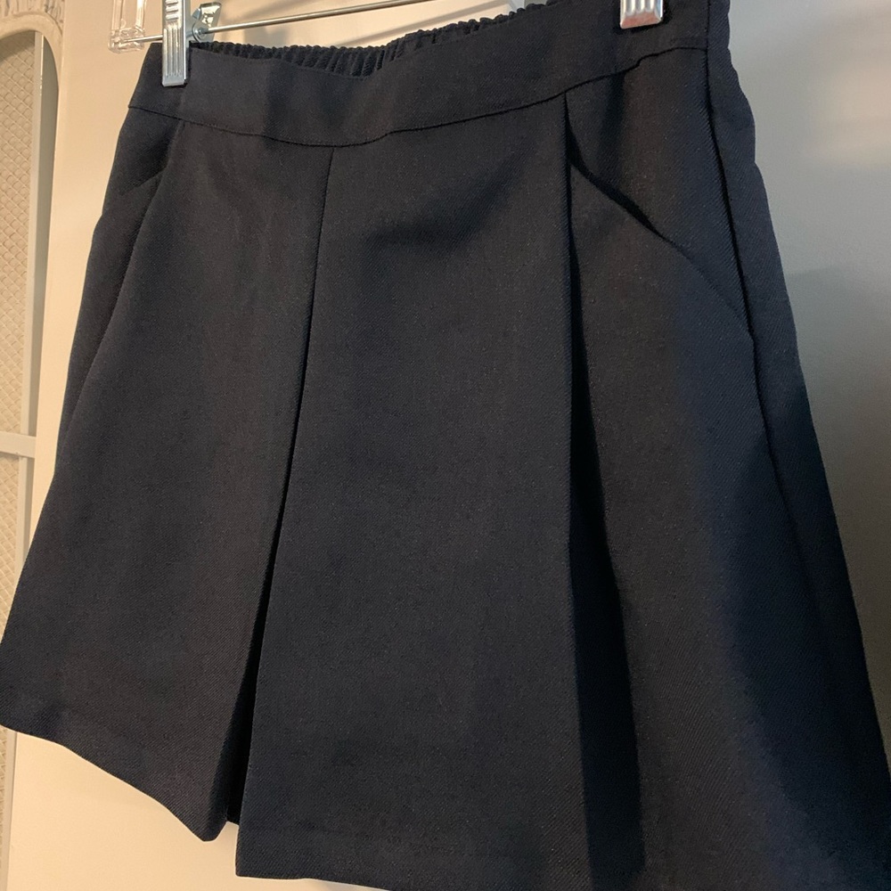 Uniform Scorts